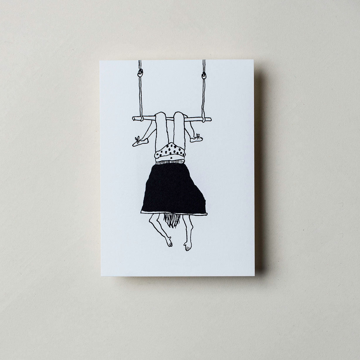 Postkarte Trapeze Girl
