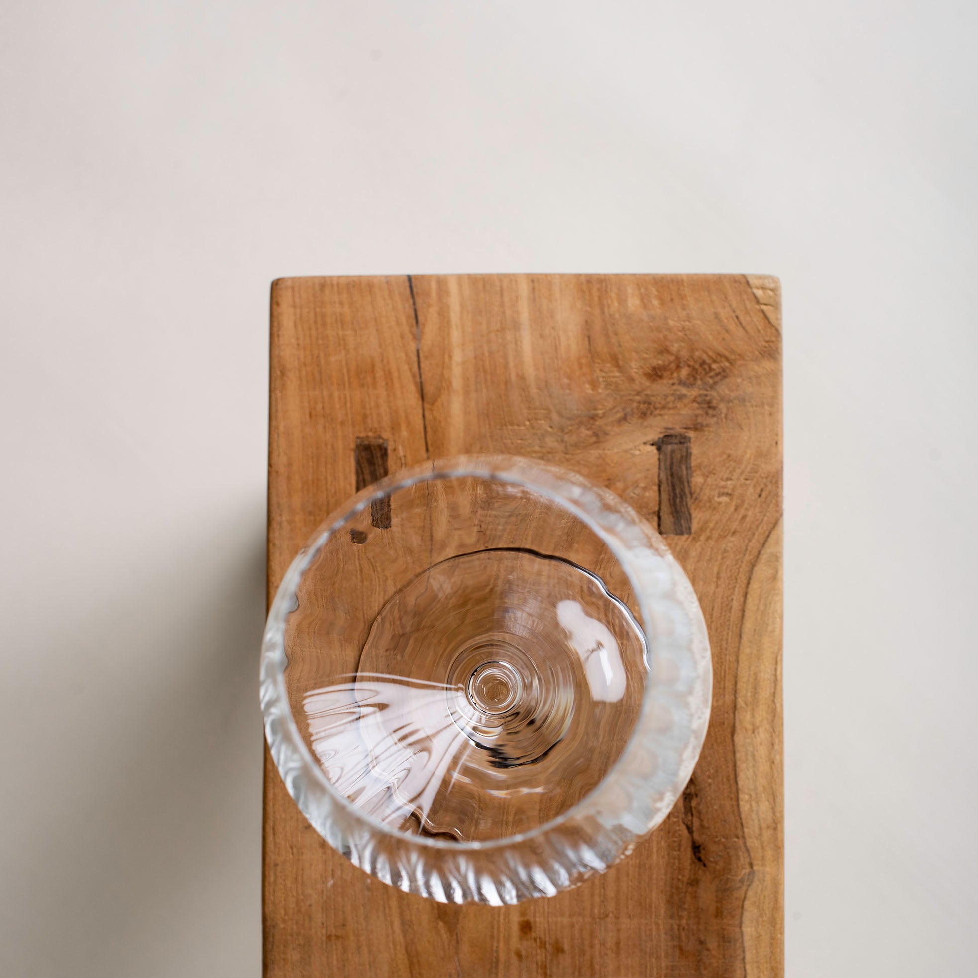 Gin und Tonic Glas von oben aus Kristallglas mit einem Volumen von 640 ml. Das Glas hat eine erhöhte Bruchfestigkeit und ist spülmaschinengeeignet.