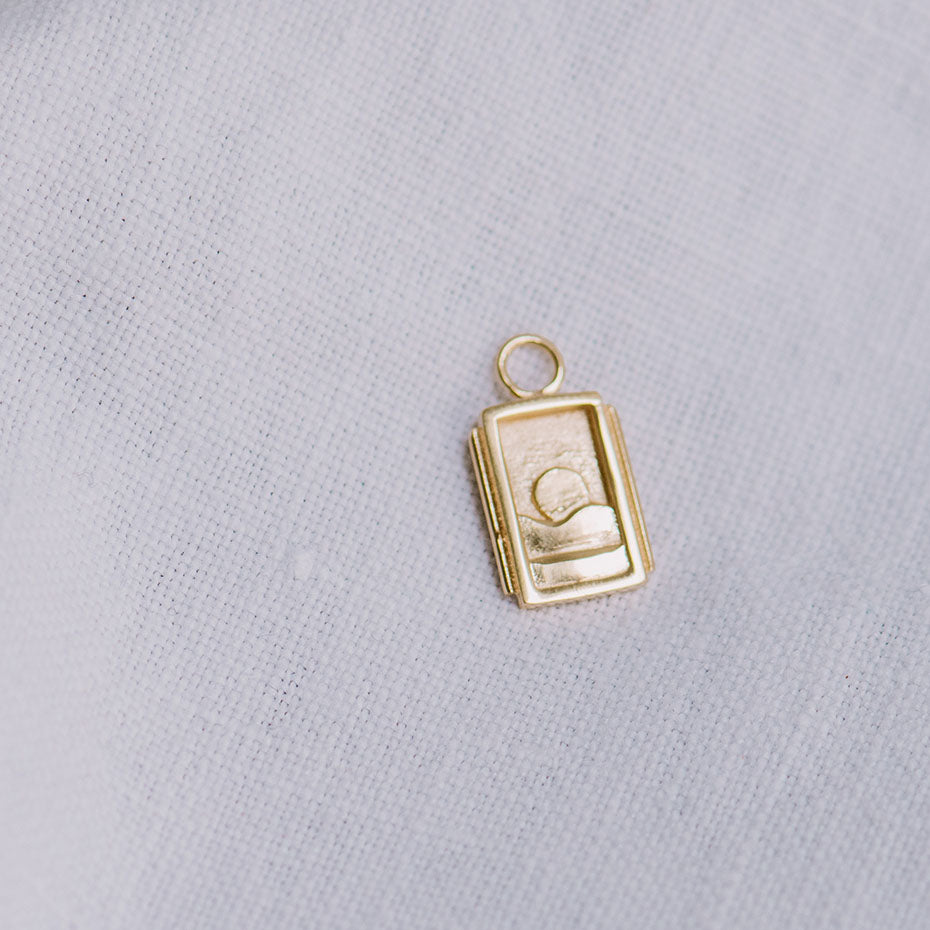 Wildthings Collectables Sunset Charm Ohrring Gold Vergoldet
